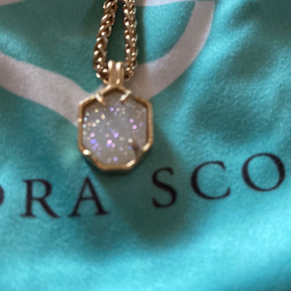 Kendra Scott Necklace
